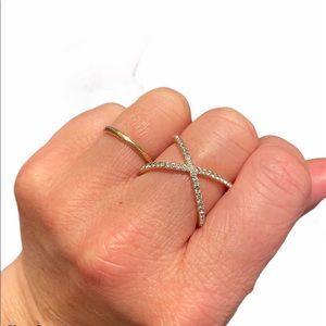Cubic zirconia ring